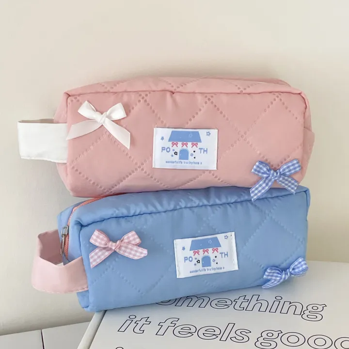 Pink%20Pencil%20Case%20Lightweight%20Large%20Capacity%20Kawaii%20Pencil%20Bag%20Bow%20Design%20Quilted%20Stationery%20Pouch%20for%20Girls%20Students%20Travel%20-%20Image%203