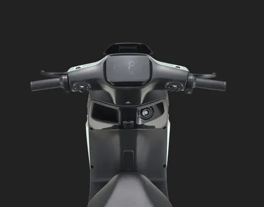 Revoo%20A11%20Electric%20Scooter%20-%20Image%208