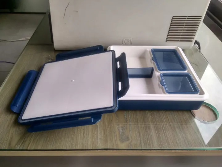 Pinnacle%20Leak-Proof%20Thermo%20Lunch%20Box,%203%20Compartments%20%7C%20Insulated%20&%20Convenient%20for%20On-the-Go%20Meals%20-%20PG1900%20-%20Image%202