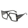(New) Quare unglae Woman Black Overized A Glae Female Retro Vintage Big Frame Gradient Mirror Lunette De oleil Femme. 