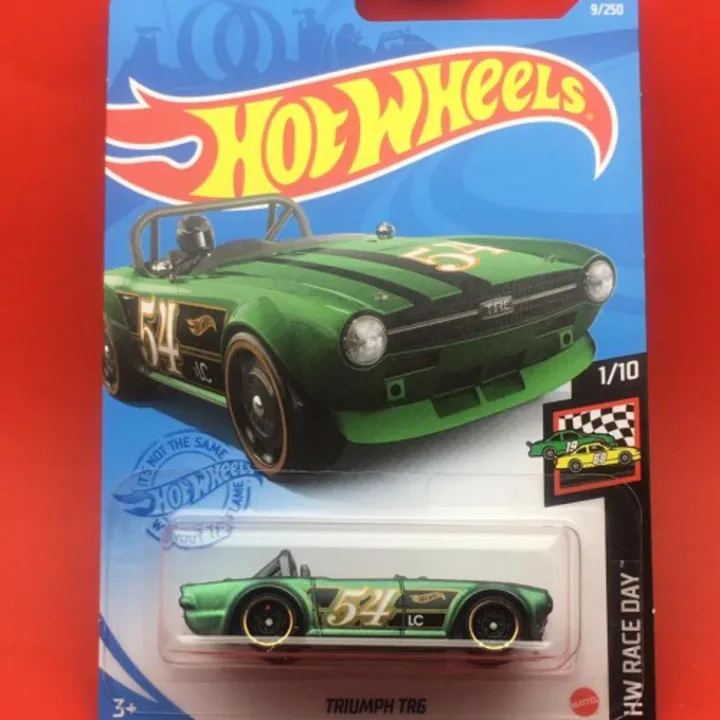 Triumph tr6 Hot Wheels (Green)