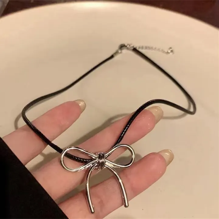 Sweet%20Cute%20Bowknot%20Pendant%20Rope%20Chain%20Necklace%20For%20Women%20Girl%20Choker%20Necklace%20Cool%20Y2K%20Aesthetic%20Jewelry%20Gift%20-%20Image%205