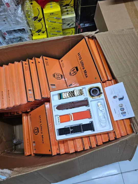 Y80%20Ultra%20Smartwatch%20With%208%20Strap%20-%20Image%205