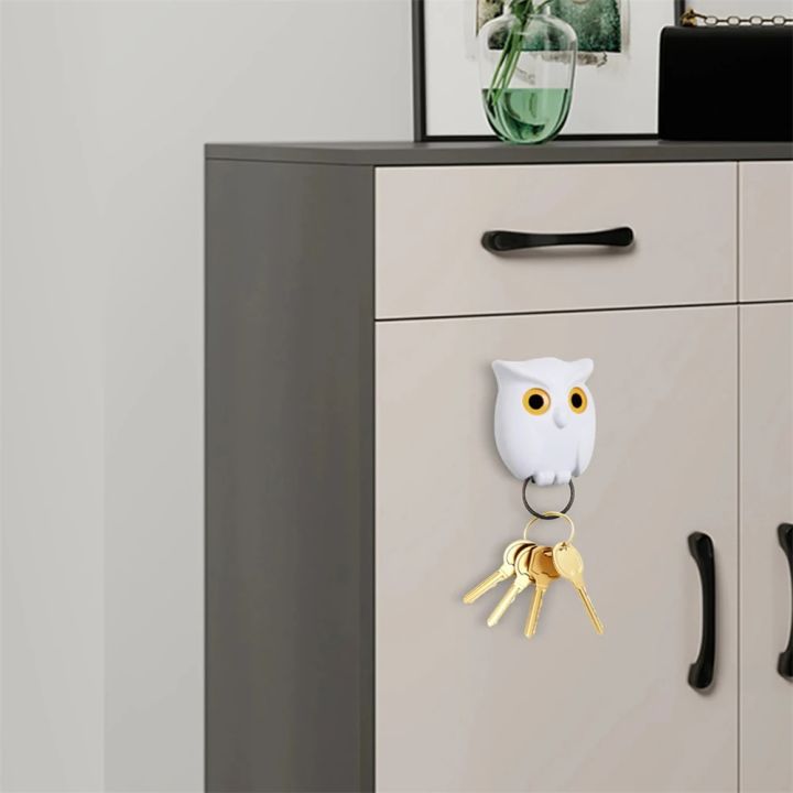 1/5pcs%20Scary%20Night%20Owl%20Magnetic%20Key%20Hooks%20Adhesive%20Hold%20Keychain%20Key%20Hanger%20Will%20Open%20Eyes%20Wall%20Decorative%20Hook%20For%20Kitchen%20Home%20-%20Image%204