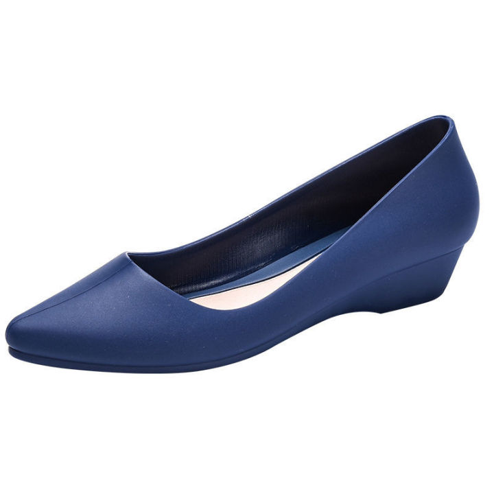 Fashion%20Jelly%20Rain%20Boots%20Women's%20Rubber%20Shoes%20Short%20Waterproof%20Non-Slip%20Low-Top%20Rain%20Boots%20Korean%20Elegant%20Shallow%20Mouth%20Pumps%20Work%20Shoes%20-%20Image%207