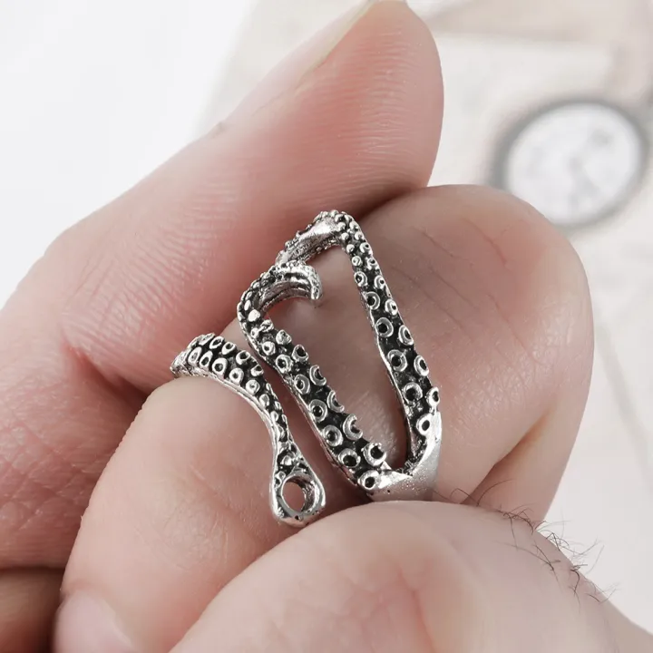 Stainless%20Steel%20Gothic%20Squid%20Octopus%20Ring%20-Fashion%20Vintage%20Jewelry%20Open%20Adjustable%20Ring%20-Women%20Men%20Punk%20%20Jewelry%20-%20Image%203