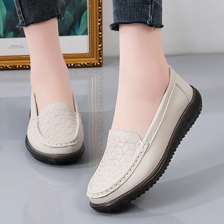 Women's%20Flat%20Shoes%202023%20Spring%20New%20Women%20Genuine%20Leather%20Shoes%20Non-slip%20Soft%20Bottom%20Loafers%20Slip%20on%20Moccasins%20Women%20Boat%20Shoes%20House%20Foocus%20-%20Image%206