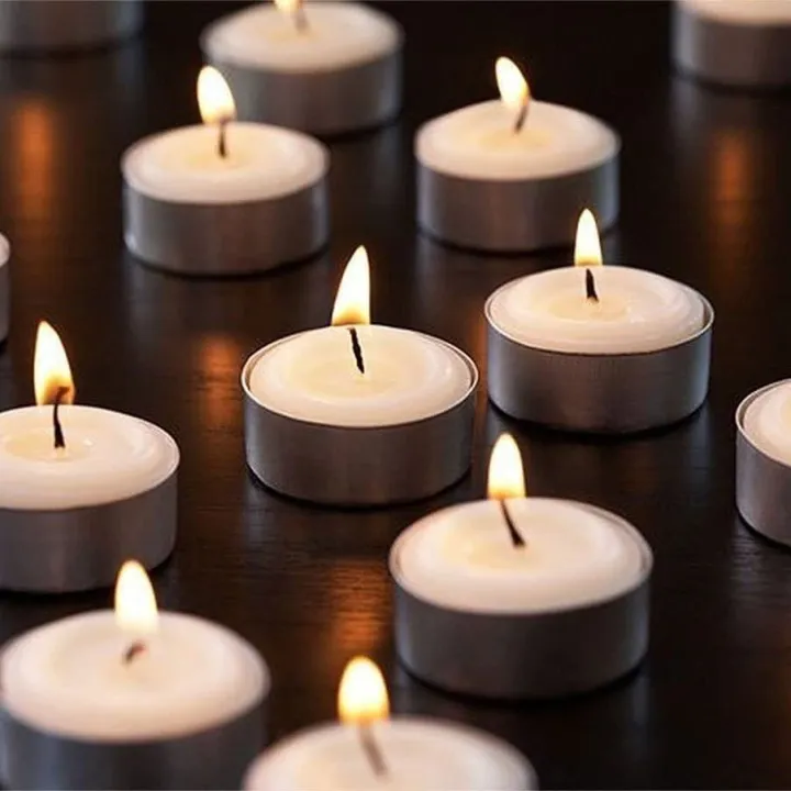 Round%20tea%20light%20candle%2010%20pieces%20-%20Image%204
