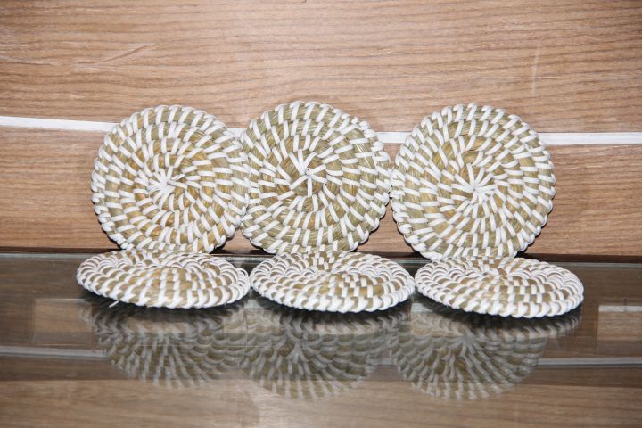 Small%20Mat%20/%20Glass%20Mat%20/%20Coaster%20-%20Image%204