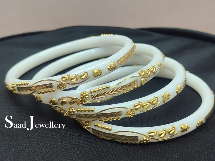 White%20Shakha%20Pola%20Bangles%20for%20Women%204%20Pcs%20Plastic.%20Party%20,%20Wedding%20,%20Anniversary%20,%20Druga%20Puja%20&%20All%20Time%20Use%20Sakha%20Bangles.%20Model:CD160.%20-%20Image%202