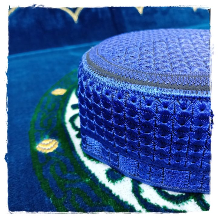 Islamic%20Product%20-%20Gray%20Color%20Tupi%20For%20Man%20In%203%20Design%20-%20Cap%20-%20Image%205