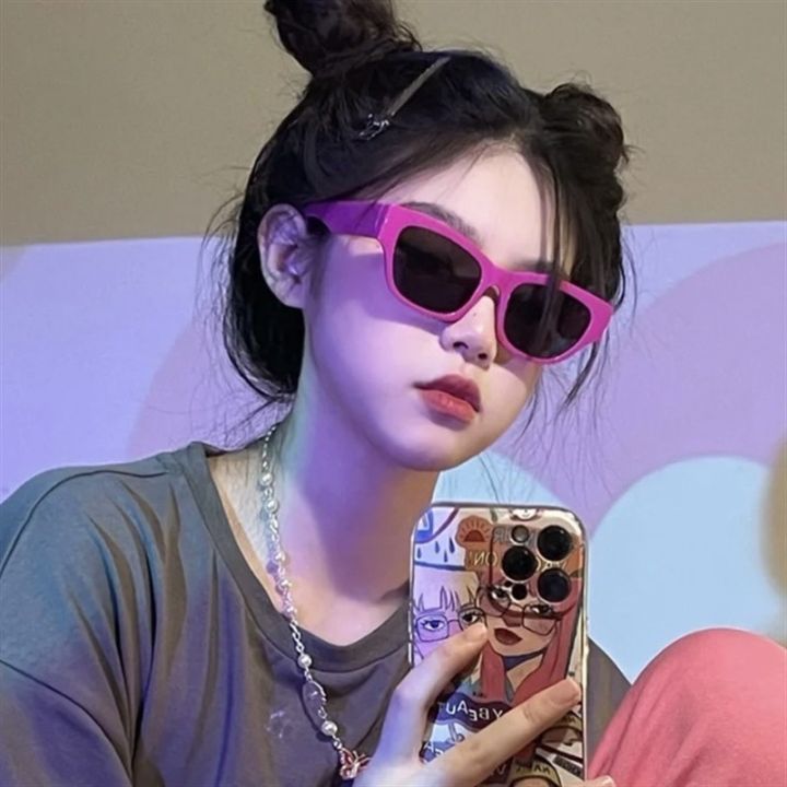 Korean version of Internet celebrity square Xiaohongshu sunglasses for women, high-end sense ins2024 new white frame sunglasses anti-UV-