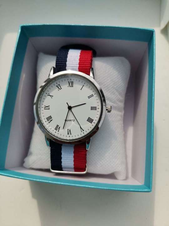 Men's%20Ultra%20thin%20Sports%20Student%20Exam%20Nylon%20Cloth%20Strap%20Trendy%20Simple%20Roman%20Quartz%20Watch%20-%20Image%203