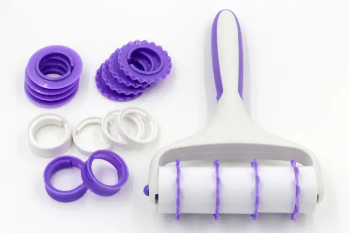 Surface%20Stick%20Roller%20Fondant%20Strip%20Ribbon%20Cutter%20Cake%20Decorating%20Kitchen%20Tool%20-%20Image%209