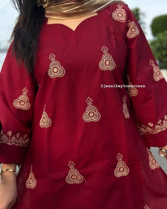 Pakistani%20Design%20Three-Piece%20Collection%20Salwar%20Kameez%20For%20Women%20-%203%20Pies%20Dress%20-%20Image%2010