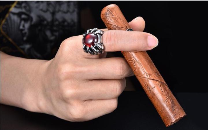Punk%20domineering%20men's%20ring%20trendy%20retro%20index%20finger%20titanium%20steel%20Korean%20version%20personalized%20versatile%20ring%20single%20ring%20finger%20ring%20for%20men%20-%20Image%204