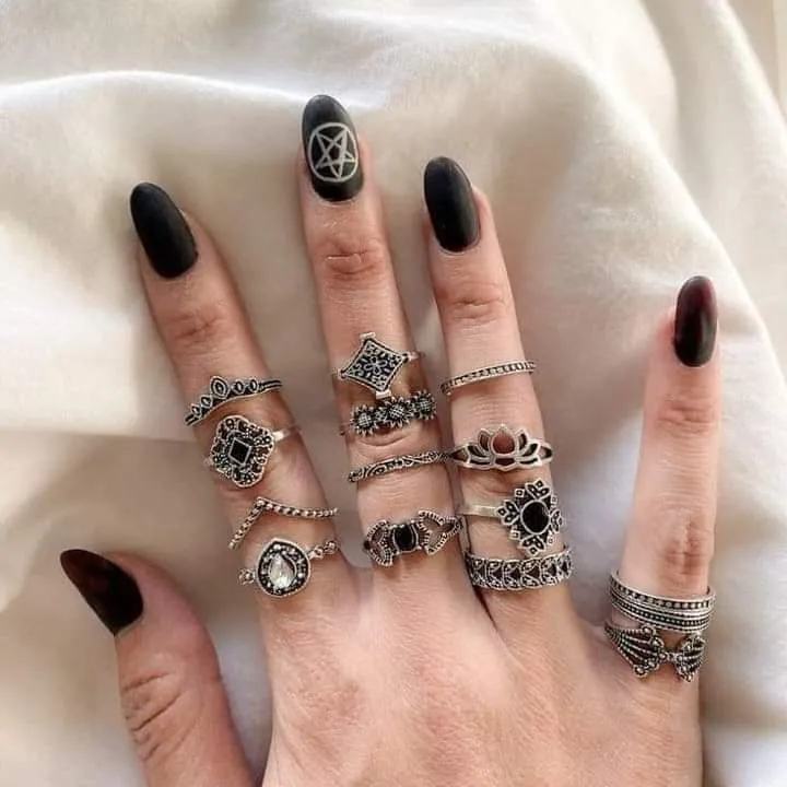 Trendy%20Fashionable%20Rings%20for%20Girls%20Simple%20Stylish%20-%20Finger%20Rings%20Set%20for%20Women%20New%20Collection%20-%20Rings%20for%20Girls/%20Ladies%20Female%20Ornament%20Jewelry%20Couple%20Rings%20Set%20-%20Image%205