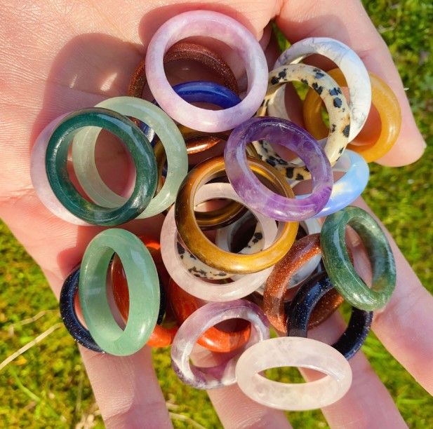 Wholesale hand carving gemstone natural crystal stone rose quartz ring healing spiritual smart ring woman