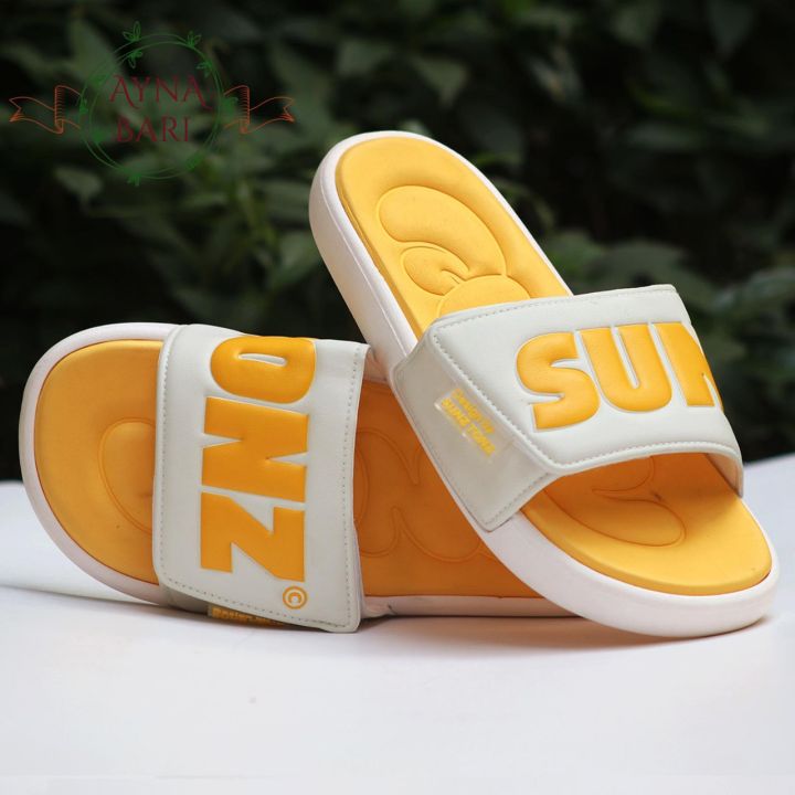 Indispensable-Fashionable%20And%20Stylish%20Black,%20Yellow,%20Green%20and%20White%20Color%20Slides%20Slipper%20SUNZTONZ%20Light%20Weight%20Casual%20Style%20Sandal%20for%20Men%20-%20Image%207