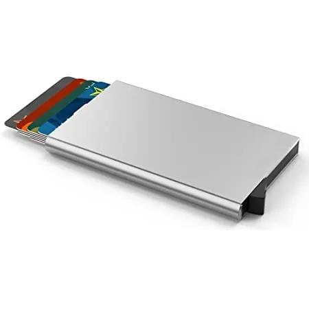 Aluminum%20Credit%20Card%20Holder%20with%20Leather%20Cover%20-%20Image%203