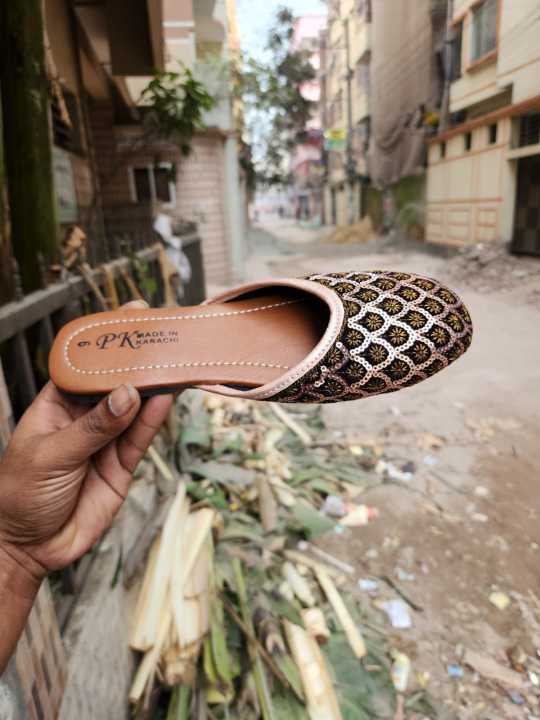 Girls%20exclusive%20Eid%20collection%20nagra%20shoes%20-%20Image%204