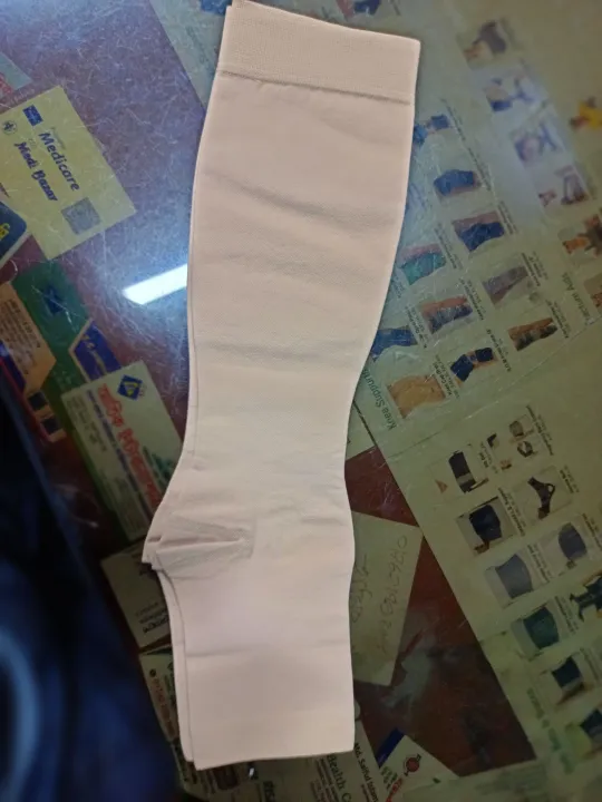 Therafirm%20Knee%20High%20Compression%20Stockings%2030-40%20mmgh%20-%20Image%203