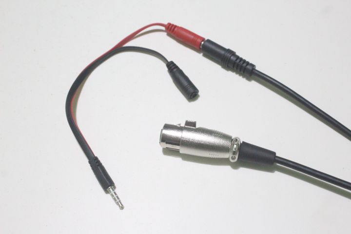 Panasonic%20Boom%20Microphone%20for%20Journalist%20with%20Mobile%20Converter%20and%20Triangle%20Channel%20Flag%20and%20yellow%20foam%20-%20Image%206