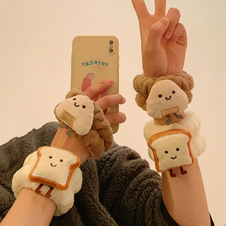 Haiyue%20Jewelry%20Cute%20Toast%20Rice%20Ball%20Face%20Wash%20Wristband~Washing,%20Water-Absorbent%20and%20Moisture-Resistant%20Plush%20Large%20Intestine%20Hair%20Tie%20for%20Exercise%20-%20Image%204