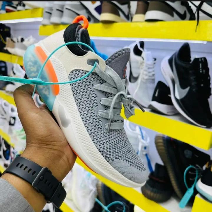 Mens Running Shoes light ash colour sneakers