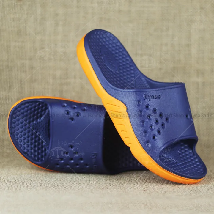 Slides%20For%20Men%20"Rynco"%20Slipper%20for%20boys%20Yeezy%20Slide%20LEAF%20Slippers%20-%20Slides%20For%20Men%20-%20Image%202