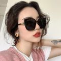Exquisite Designer Cat Eye Sunglasses Woman Vintage Black Mirror Sun Glasses For Fashion Big Frame Cool Female Oculos De Sol. 