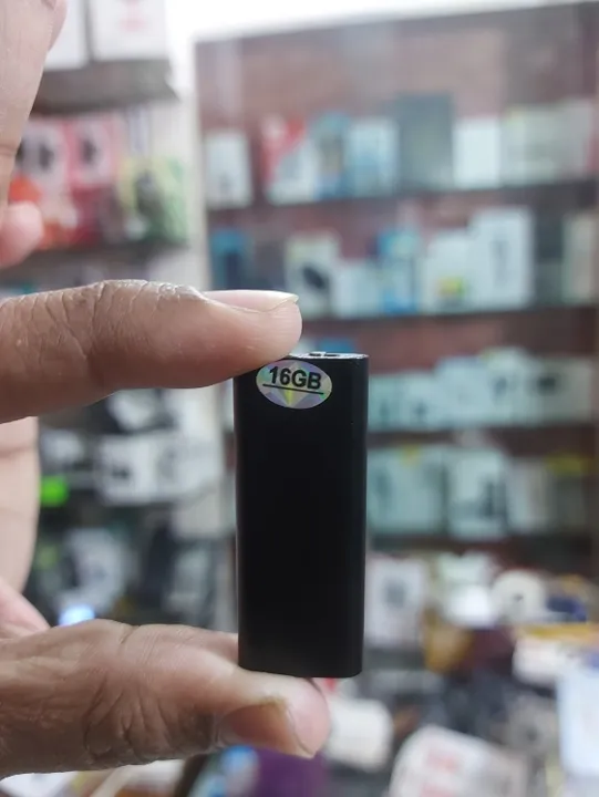 16GB%20Mini%20Voice%20Recorder%20Metal%20-%20Image%203