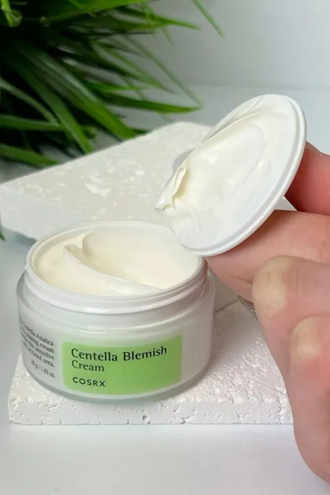 COSRX%20Centella%20Blemish%20Cream%20%E2%80%93%2030gm%20-%20Image%202