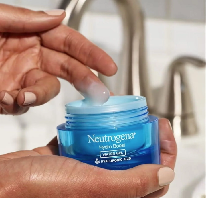 Neutrogena%20Hydro%20Boost%20Hydrating%20Water%20Gel%20Face%20Moisturizer,%20-%20Image%204