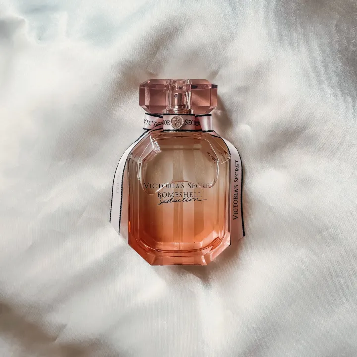 Victoria's%20Secret%20Bombshell%20Seduction%20Eau%20de%20Parfum%20-%20Image%205