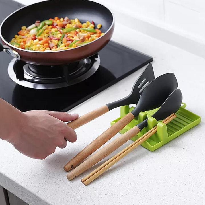 Spoon Rest Holder Plastic Non-Slip with Four Notches and Raised Edges 12.7x14.3x5cm