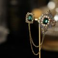 Baroque British Style Rhinestone Brooch Pins Emerald Tassel Chain Pearl Brooch Collar Shirt Pin Accessories for Women.