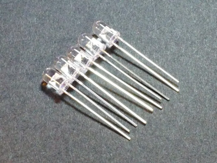 5mm%20Automatic%20Color%20Changing%20LED%20100%20Pieces%20-%20Image%204