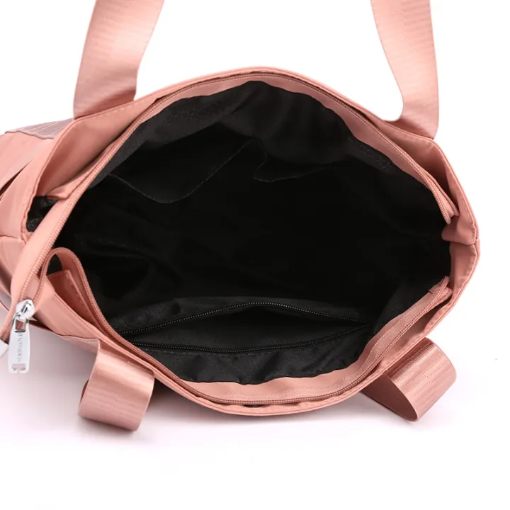 Women's%20Large%20Capacity%20Shoulder%20Bag%20Urban%20Simple%20and%20Lightweight%20Nylon%20Cloth%20Portable%20Large%20Bag%20Daily%20Leisure%20Commute%20Tote%20Bag%20-%20Image%204
