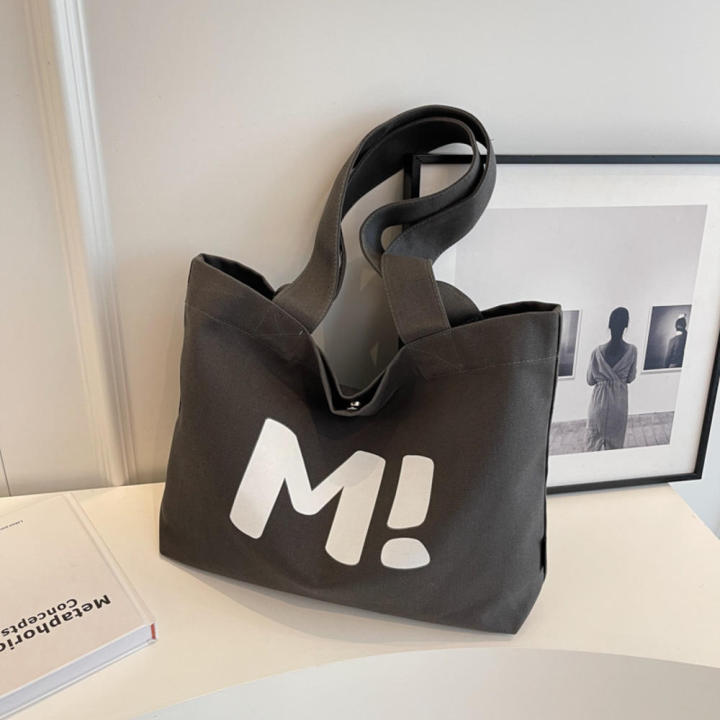 Design Tote Bag Spacious Slogan Printed Fashionable Shoulder Bag Large Capacity Casual Crossbody Bag for Women Girls