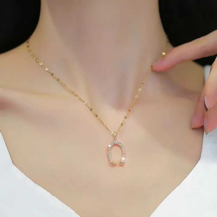Stainless%20Steel%20Gold%20Color%20Filled%20Zircon%20Horse%20Shoe%20Pendant%20Necklace%20Horseshoe%20U%20Shape%20Necklace%20Fine%20Jewelry%20Women%20Gift%20DropShip%20-%20Image%202