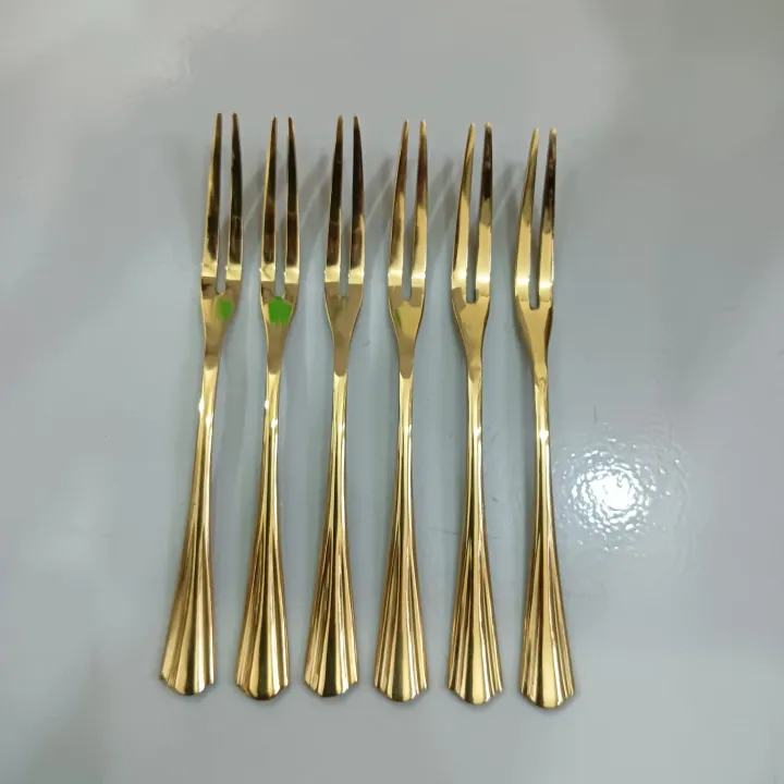 6%20pcs%20golden%20colour%20Stainless%20Steel%20Dessert%20Cake%20Western%20Fork%20Small%20Fruit%20Fork%20Stainless%20Steel%20Moon%20Cake%20Fork%20Set%20For%20Restaurant%20-%20Image%206