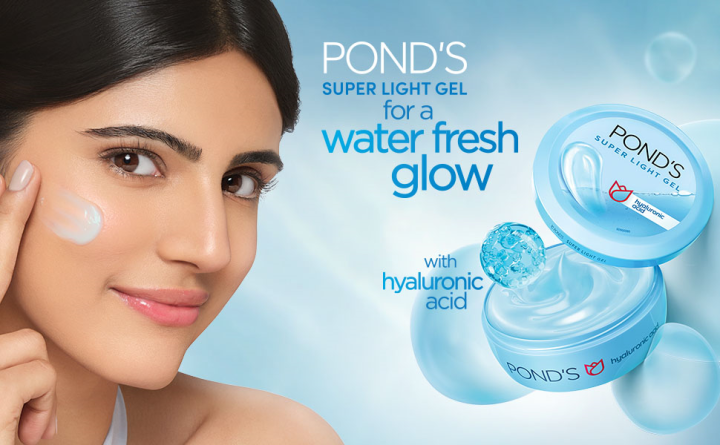 Pond's%20Super%20Light%20Gel%20Oil%20Free%20Moisturiser%20With%20Hyaluronic%20Acid%20+%20Vitamin%20E%20-%2050ml%20-%20Image%203