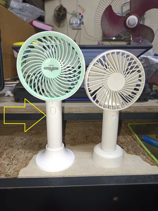 New%20Mini%20Rechargeable%20USB%20Charging%20Portable%20Handheld%203%20Gear%20Speed%20Desktop%20Fan%20-%20Makeup%20Fan%20-%20Image%203