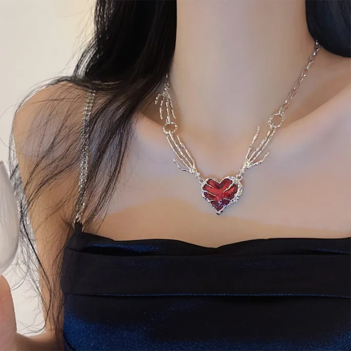 Gothic%20Irregular%20Red%20Heart%20Necklace%20Y2K%20Dark%20Love%20Ghost%20Claw%20Chain%20Necklaces%20Punk%20Grunge%20Aesthetic%20Egirl%20Branch%20Heart%20Necklace%20Demoo%20-%20Image%205