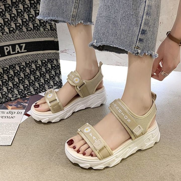 Internet%20Celebrity%20Little%20Daisy%20Sandals%20Fairy%20Style%20ins%20Tide%202024%20Summer%20New%20Sports%20Platform%20Roman%20Shoes%20-%20Image%203