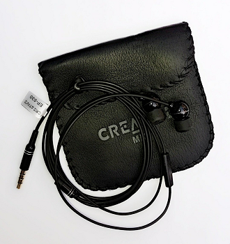 PZX%20C146%20Cylinder%2010400mAh%20Quick%20Dual%20USB%20Stylish%20Power%20Bank-%20Black%20(Free%20CREATIVE%20EP-530%20Earphone)%20-%20Image%204