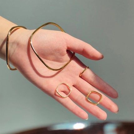 Best-Seller%20on%20Douyin%20Square%20Bracelet%20Female%20Titanium%20Steel%20Real%20Gold%20Plating%20ins%20Special-Interest%20Design%20Simple%20Bracelet%20Bracelet%20Light%20Luxury%20Exquisite%20-%20Image%202