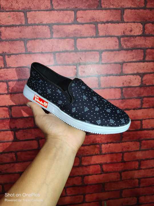 Stylish%20Sneaker%20Shoes%20For%20Women%20-%20%E0%A6%9C%E0%A7%81%E0%A6%A4%E0%A6%BE%20-%20Image%203