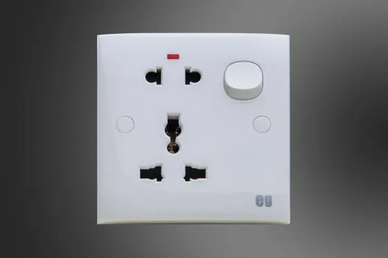 Energypac%20Combination%20Socket%20with%20Switch%2016A%20-%20Image%202